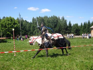 состязания конных рыцарей
