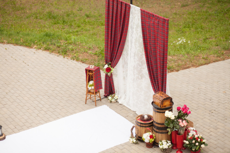 шотландская фотозона на свадьбу